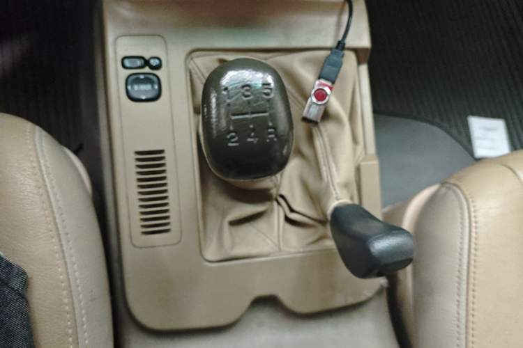 Used Leopaard CS6 2011 2.4L 4x4 Gasoline Luxury Version Gear Lever