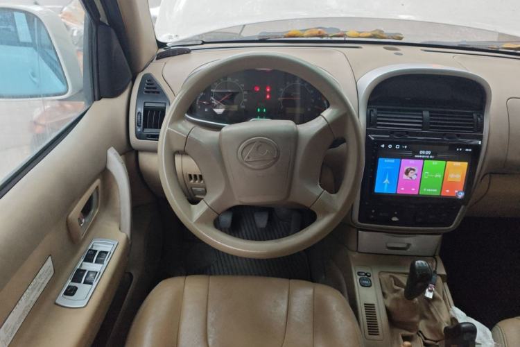 Used Leopaard CS6 2011 2.4L 4x4 Gasoline Luxury Version Steering Wheel