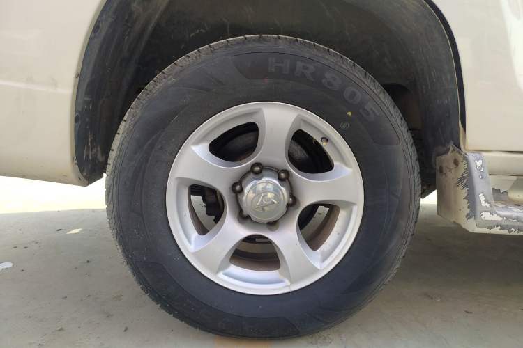 Used Leopaard CS6 2014 2.4L Two-Wheel Drive Comfort Version Exterior 8