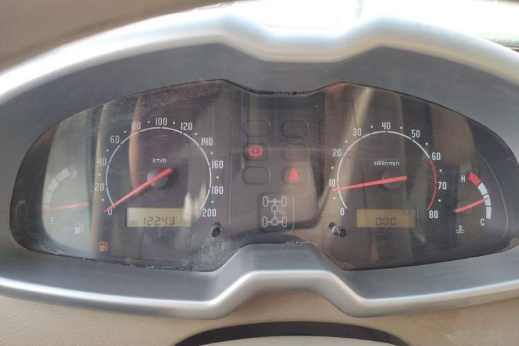 Used Leopaard CS6 2014 2.4L Two-Wheel Drive Comfort Version Instrument Cluster