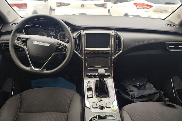 Used Leopaard CS9 2017 1.5L Manual Fashion Model Center Console