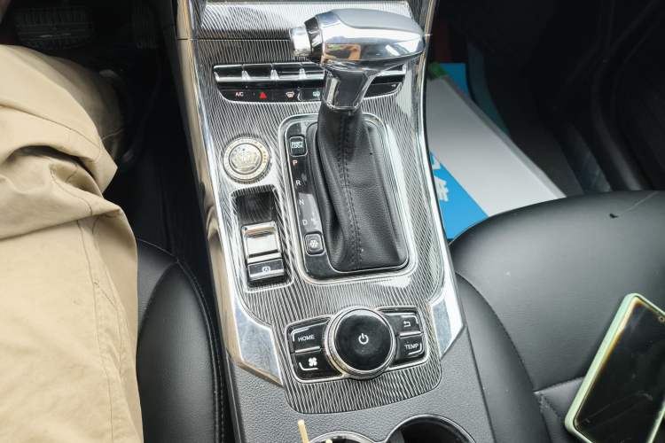 Used Leopaard CS9 2017 1.5L CVT Fashion Edition Gear Lever