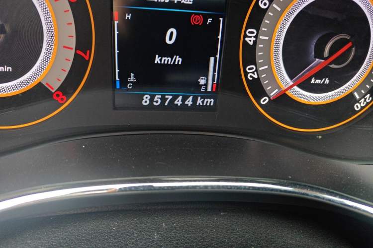 Used Leopaard CS9 2017 1.5L Manual Fashion Model Odometer Close Up
