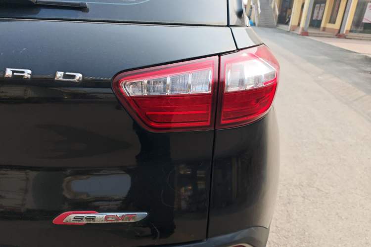 Used Leopaard CS9 2017 1.5L CVT Comfort Model Right Rear Taillight