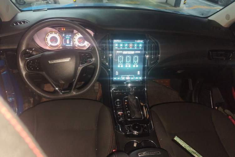 Used Leopaard CS9 2017 1.5L CVT Comfort Model Center Console