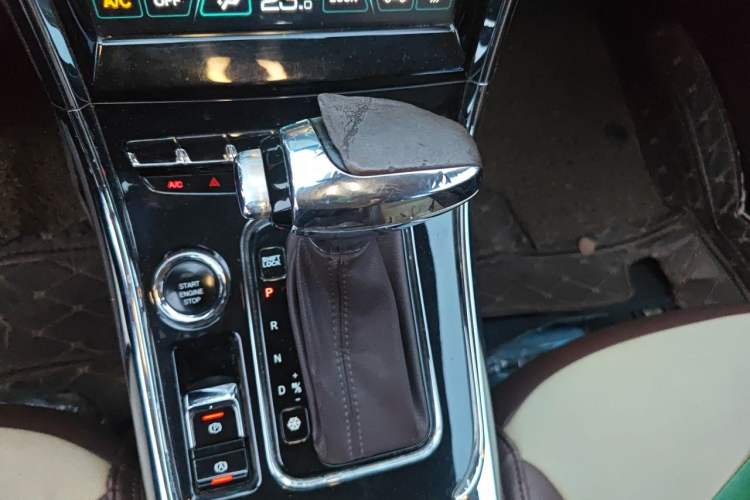 Used Leopaard CS9 2017 1.5L CVT Fashion Edition Gear Lever