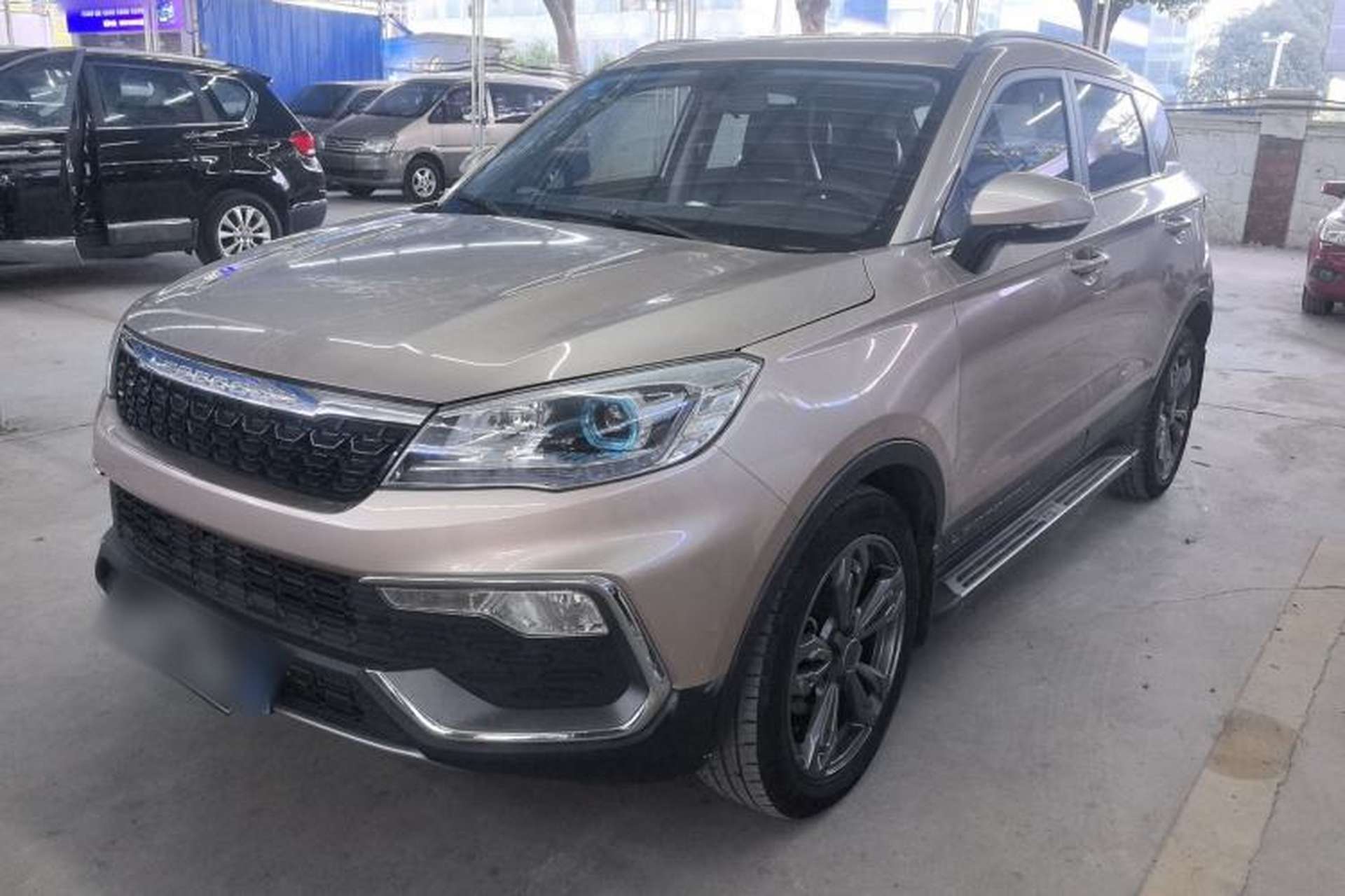 Used Leopaard CS9 2017 1.5L CVT Fashion Edition Front Left 45 Deg