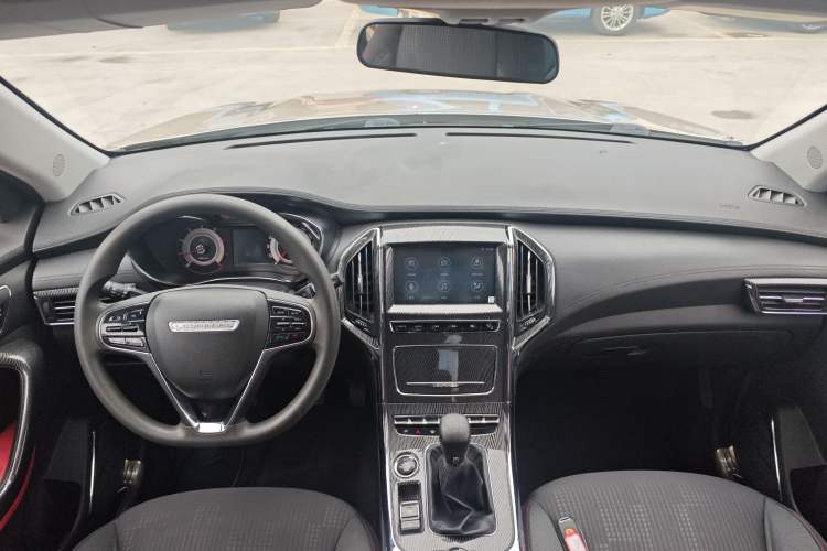 Used Leopaard CS9 2017 1.5L Manual Fashion Model Center Console
