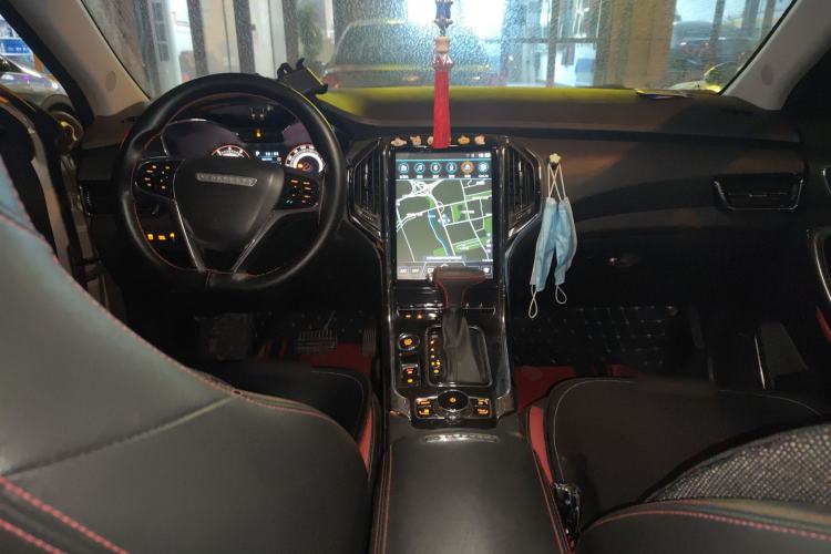 Used Leopaard CS9 2017 1.5L CVT Elite Model Center Console