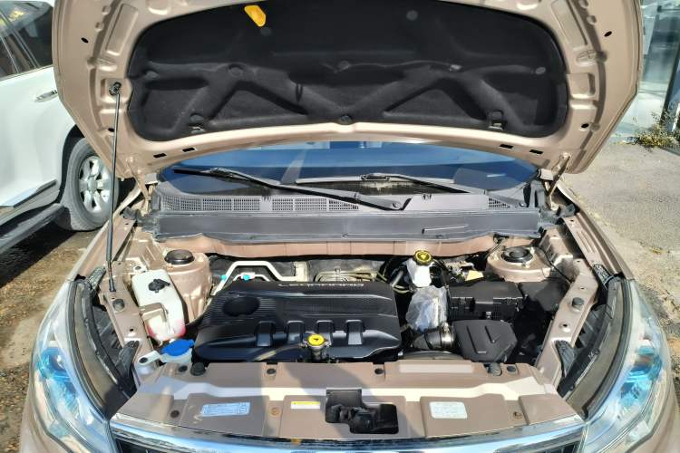 Used Leopaard CS9 2017 1.5L Manual Fashion Model Engine Bay
