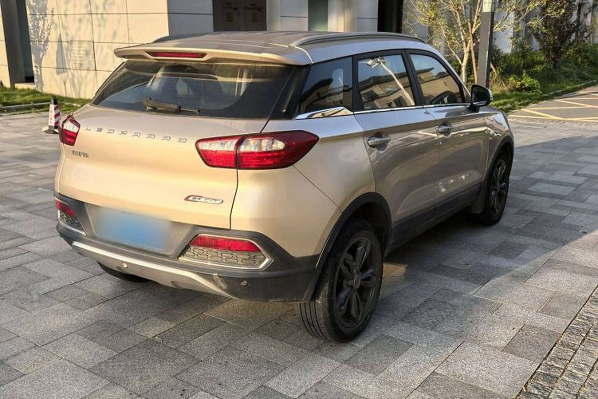 Used Leopaard CS9 2017 1.5L CVT Fashion Edition Exterior 5