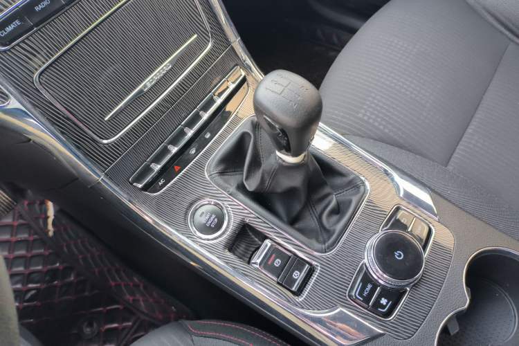 Used Leopaard CS9 2017 1.5L Manual Fashion Model Gear Lever