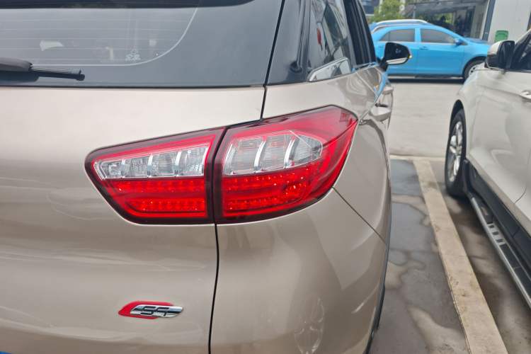 Used Leopaard CS9 2017 1.5L Manual Fashion Model Right Rear Taillight