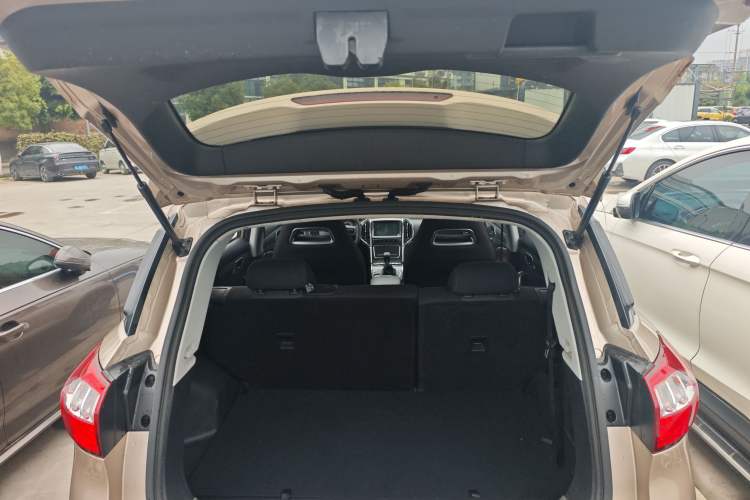 Used Leopaard CS9 2017 1.5L Manual Fashion Model Trunk