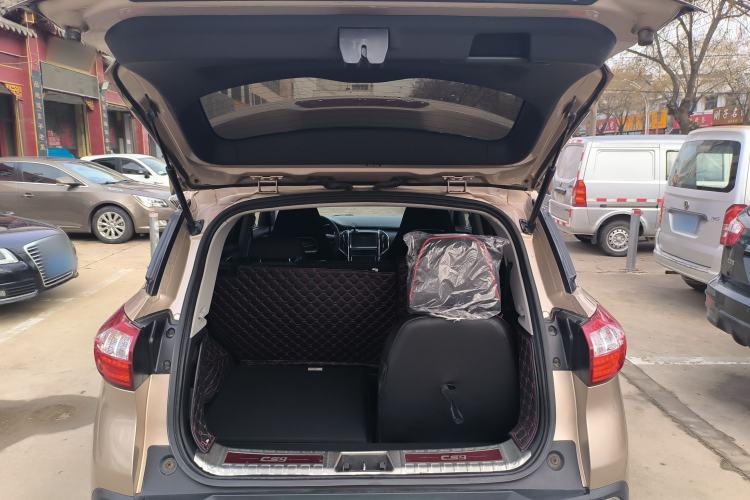 Used Leopaard CS9 2017 1.5L Manual Fashion Model Trunk