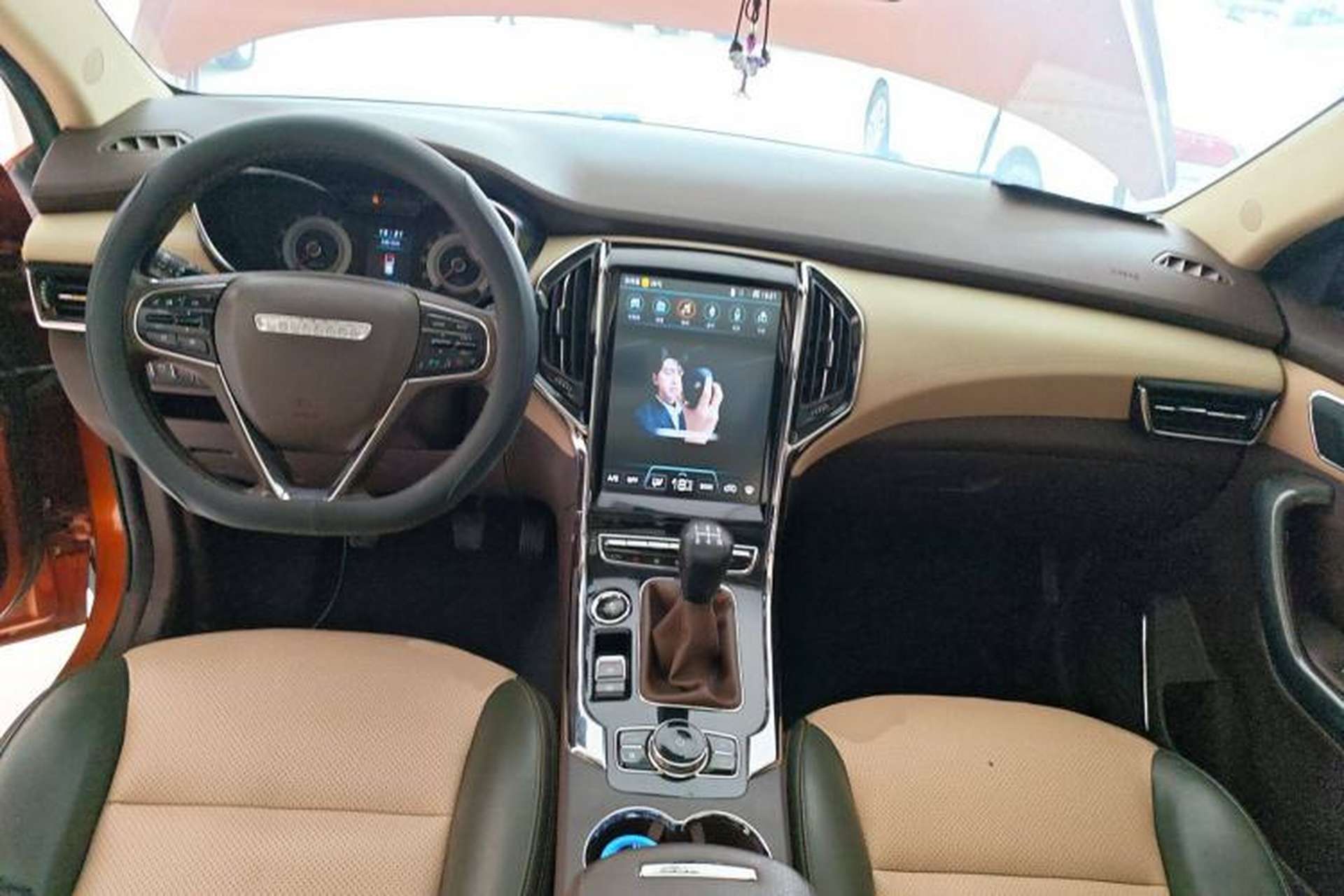 Used Leopaard CS9 2017 1.5L Manual Luxury Version Center Console