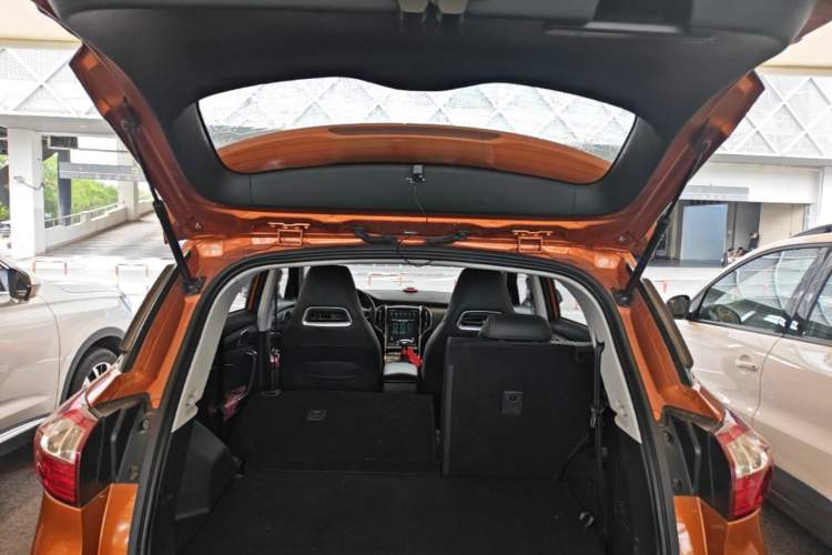Used Leopaard CS9 2017 1.5L CVT Elite Model Trunk