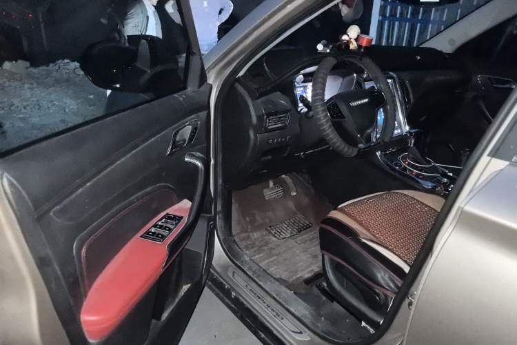 Used Leopaard CS9 2017 1.5L CVT Comfort Model Driver Seat