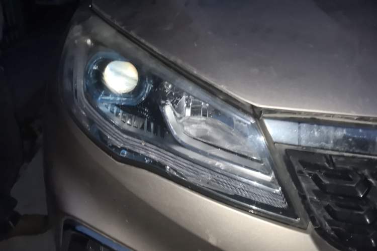 Used Leopaard CS9 2017 1.5L CVT Comfort Model Right Front Headlight