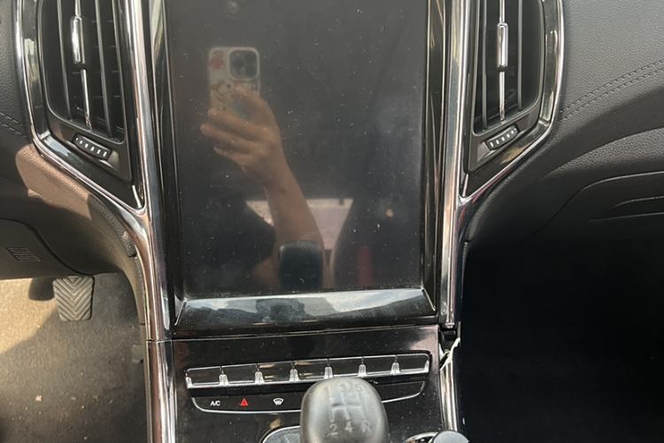 Used Leopaard CS9 2017 1.5L Manual Elite Model Interior 2