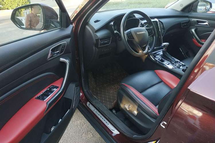 Used Leopaard CS9 2017 1.5L CVT Luxury Model Interior 4