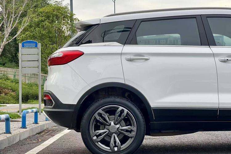 Used Leopaard CS9 2017 1.5L Manual Fashion Model Exterior 8