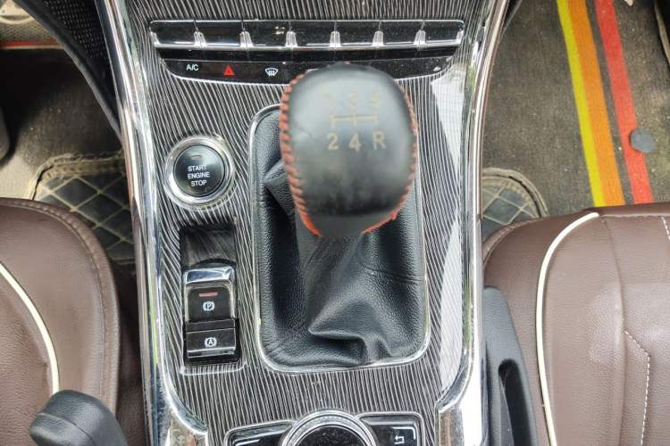 Used Leopaard CS9 2017 1.5L Manual Fashion Model Gear Lever