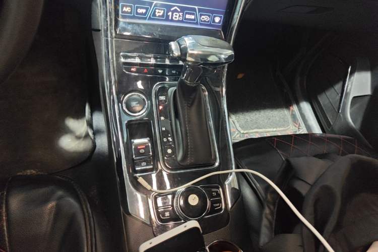 Used Leopaard CS9 2017 1.5L CVT Fashion Edition Gear Lever