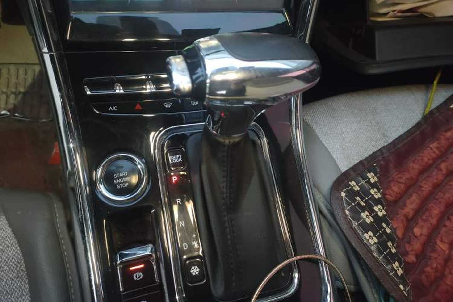 Used Leopaard CS9 2017 1.5L CVT Fashion Edition Gear Lever