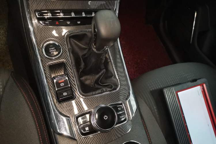 Used Leopaard CS9 2017 1.5L Manual Fashion Model Gear Lever