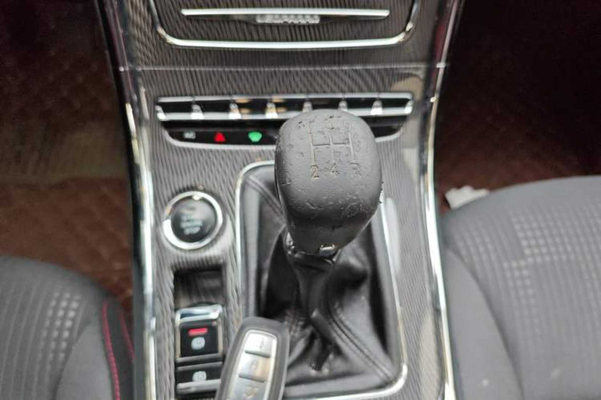 Used Leopaard CS9 2017 1.5L Manual Fashion Model Gear Lever