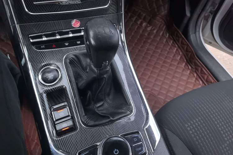 Used Leopaard CS9 2017 1.5L Manual Fashion Model Gear Lever