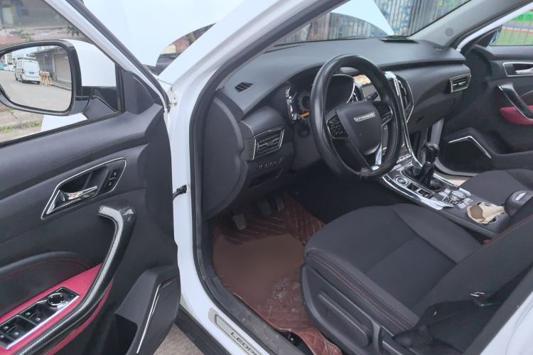 Used Leopaard CS9 2017 1.5L Manual Fashion Model Interior 3
