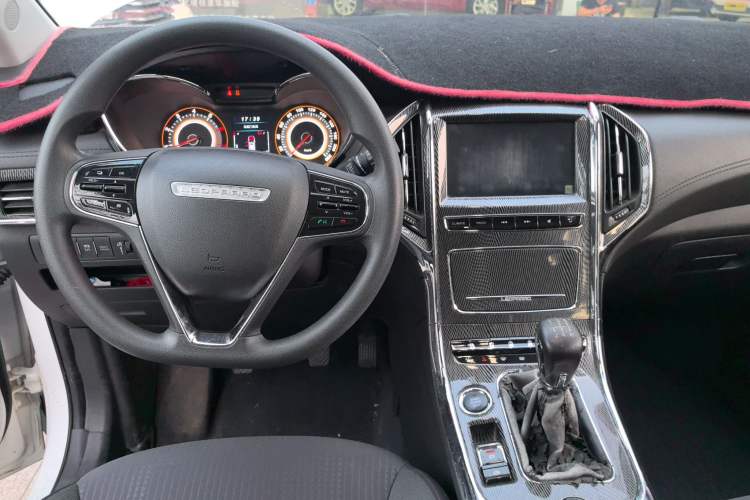 Used Leopaard CS9 2017 1.5L Manual Fashion Model Interior 3