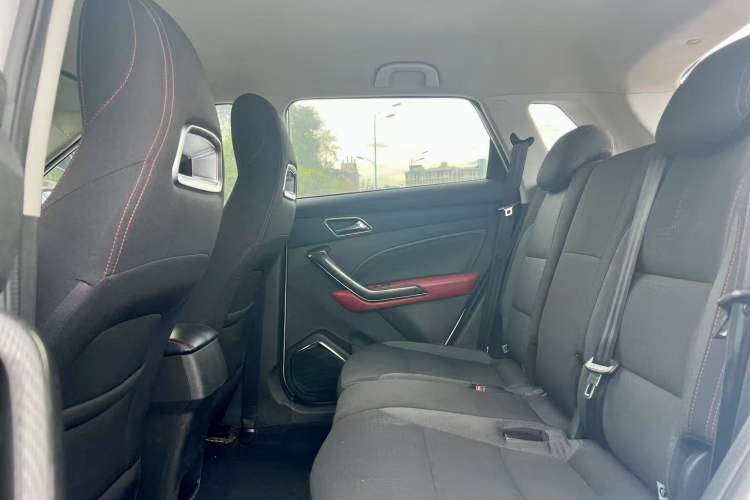 Used Leopaard CS9 2017 1.5L Manual Fashion Model Interior 4