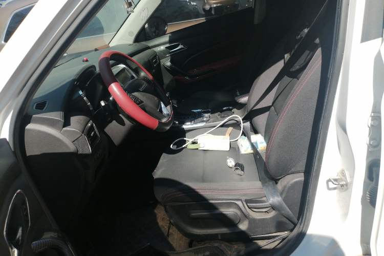 Used Leopaard CS9 2017 1.5L CVT Fashion Edition Left Front Seat