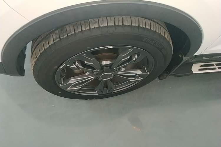 Used Leopaard CS9 2017 1.5L Manual Fashion Model Left Front Wheel Hub