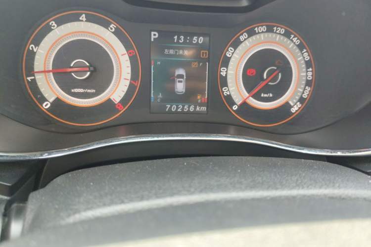 Used Leopaard CS9 2017 1.5L CVT Luxury Model Odometer Close Up
