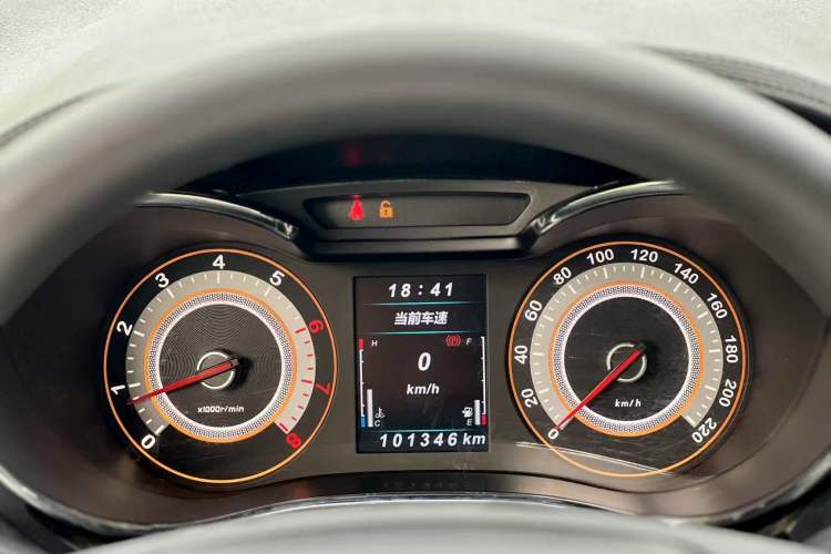 Used Leopaard CS9 2017 1.5L Manual Fashion Model Odometer Close Up