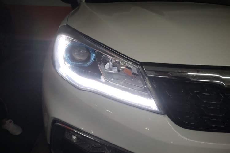 Used Leopaard CS9 2017 1.5L CVT Fashion Edition Right Front Headlight