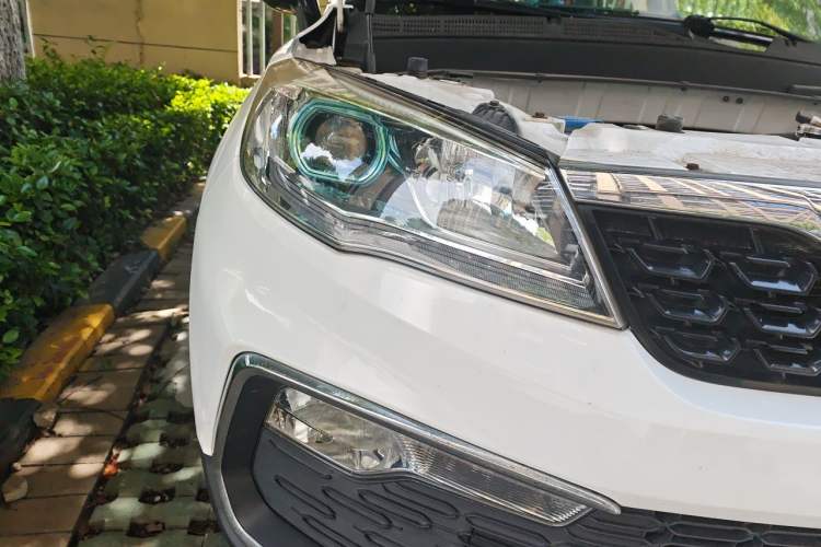 Used Leopaard CS9 2017 1.5L CVT Comfort Model Right Front Headlight