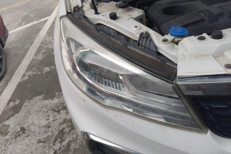 Used Leopaard CS9 2017 1.5L CVT Comfort Model Right Front Headlight