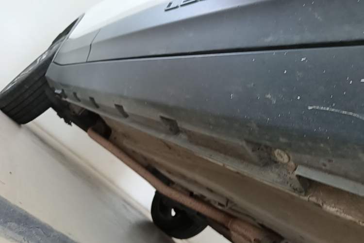 Used Leopaard CS9 2017 1.5L CVT Comfort Model Right Side Sill