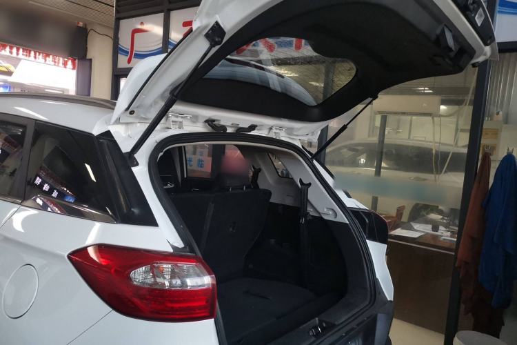 Used Leopaard CS9 2017 1.5L Manual Fashion Model Trunk
