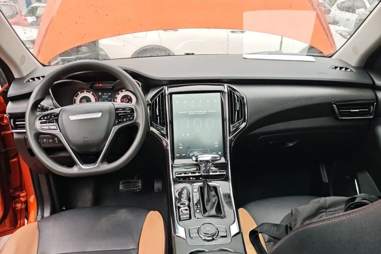 Used Leopaard CS9 2017 1.5L CVT Comfort Model Center Console