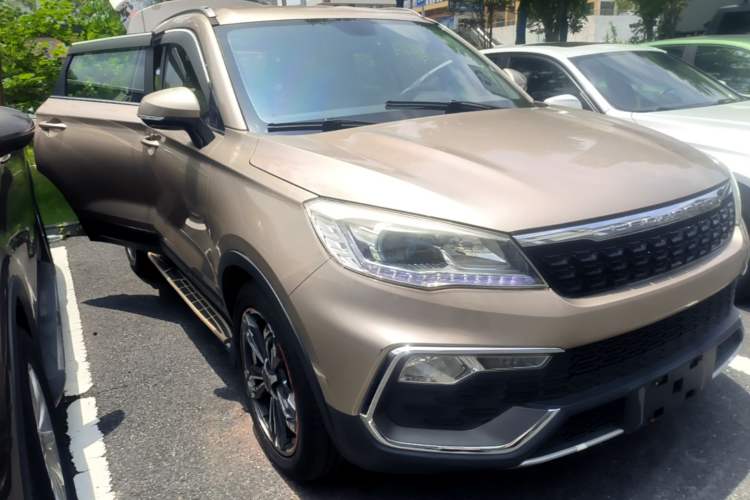 Used Leopaard CS9 2017 1.5L CVT Fashion Edition Front Right 45 Deg