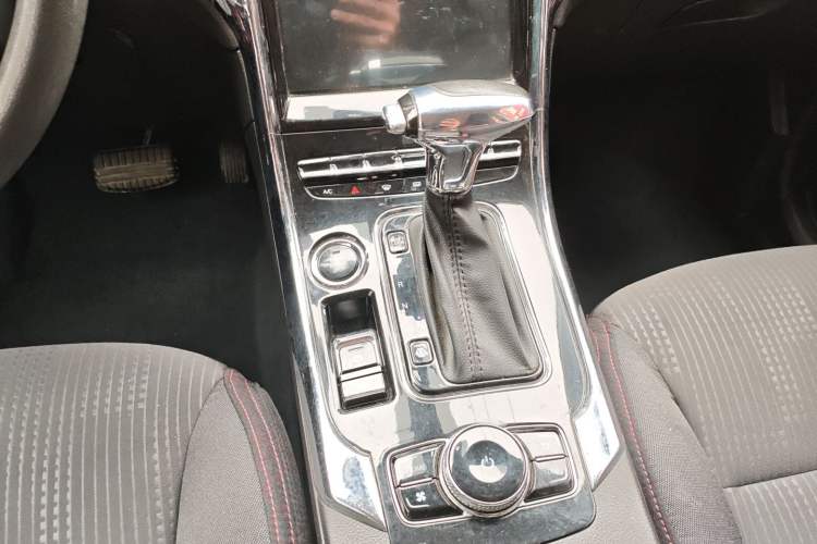 Used Leopaard CS9 2017 1.5L CVT Fashion Edition Gear Lever