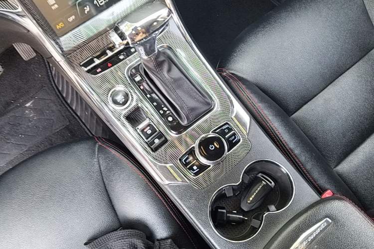 Used Leopaard CS9 2017 1.5L CVT Fashion Edition Gear Lever