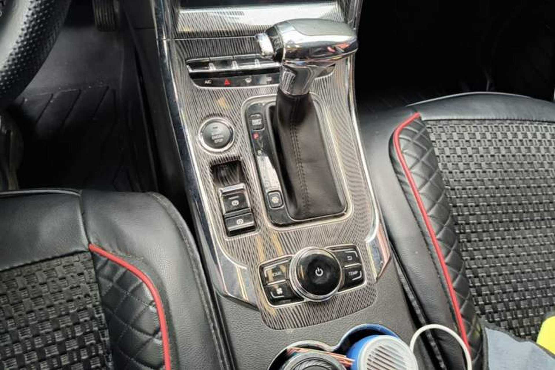 Used Leopaard CS9 2017 1.5L CVT Fashion Edition Gear Lever