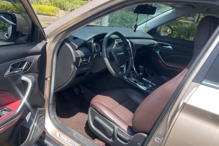 Used Leopaard CS9 2017 1.5L Manual Fashion Model Interior 3